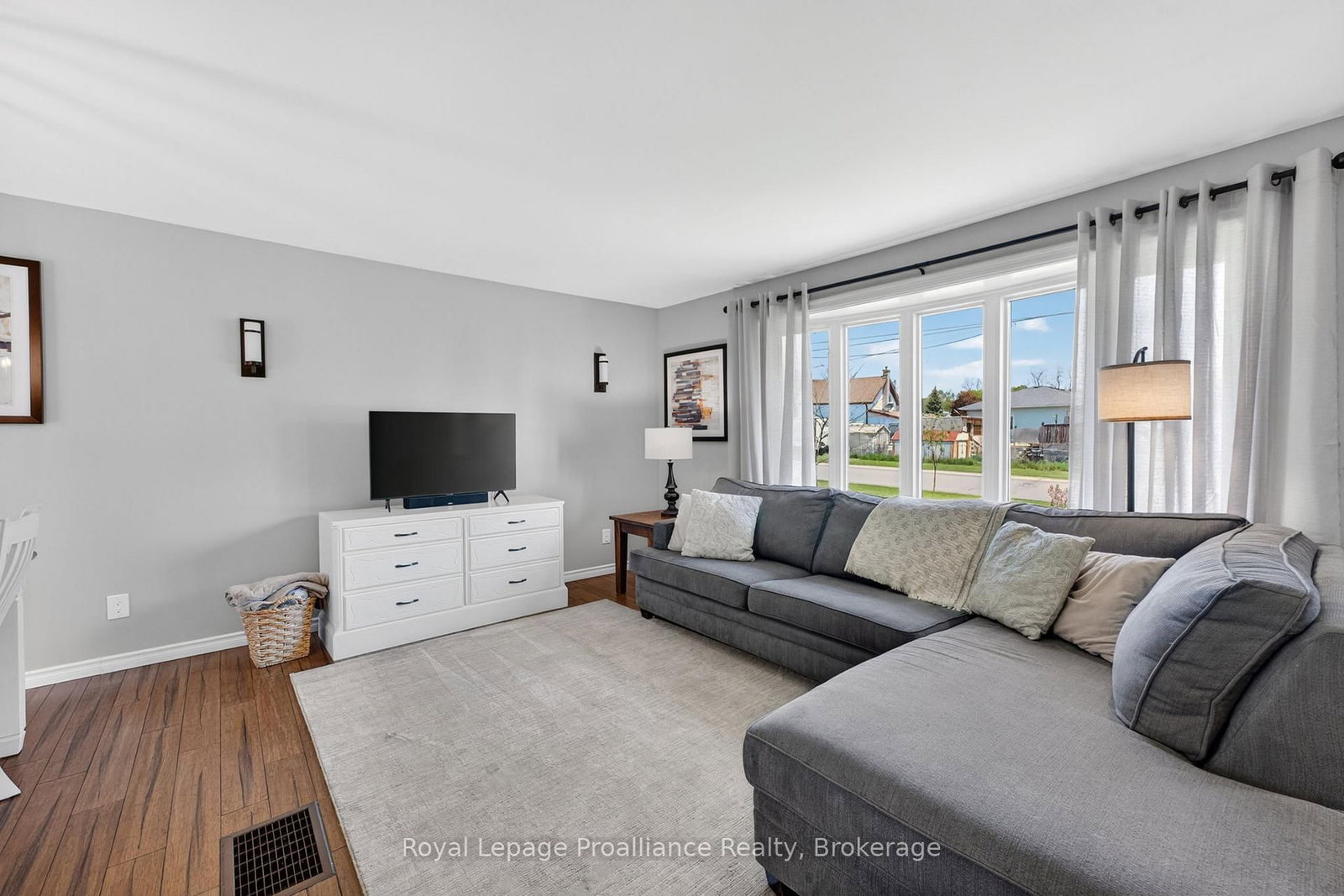 57 Pearl Street • Deseronto, ON photo 6