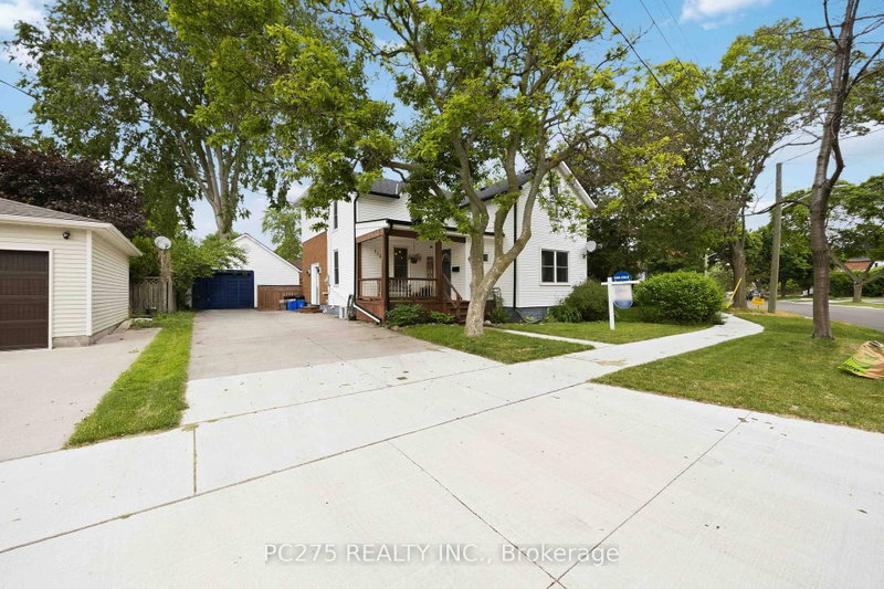 112 Essex Street