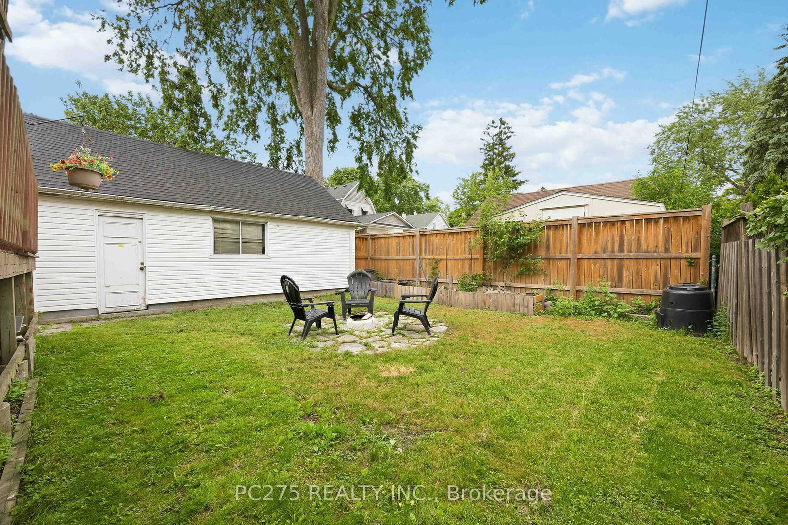 112 Essex Street • Sarnia, ON photo 31