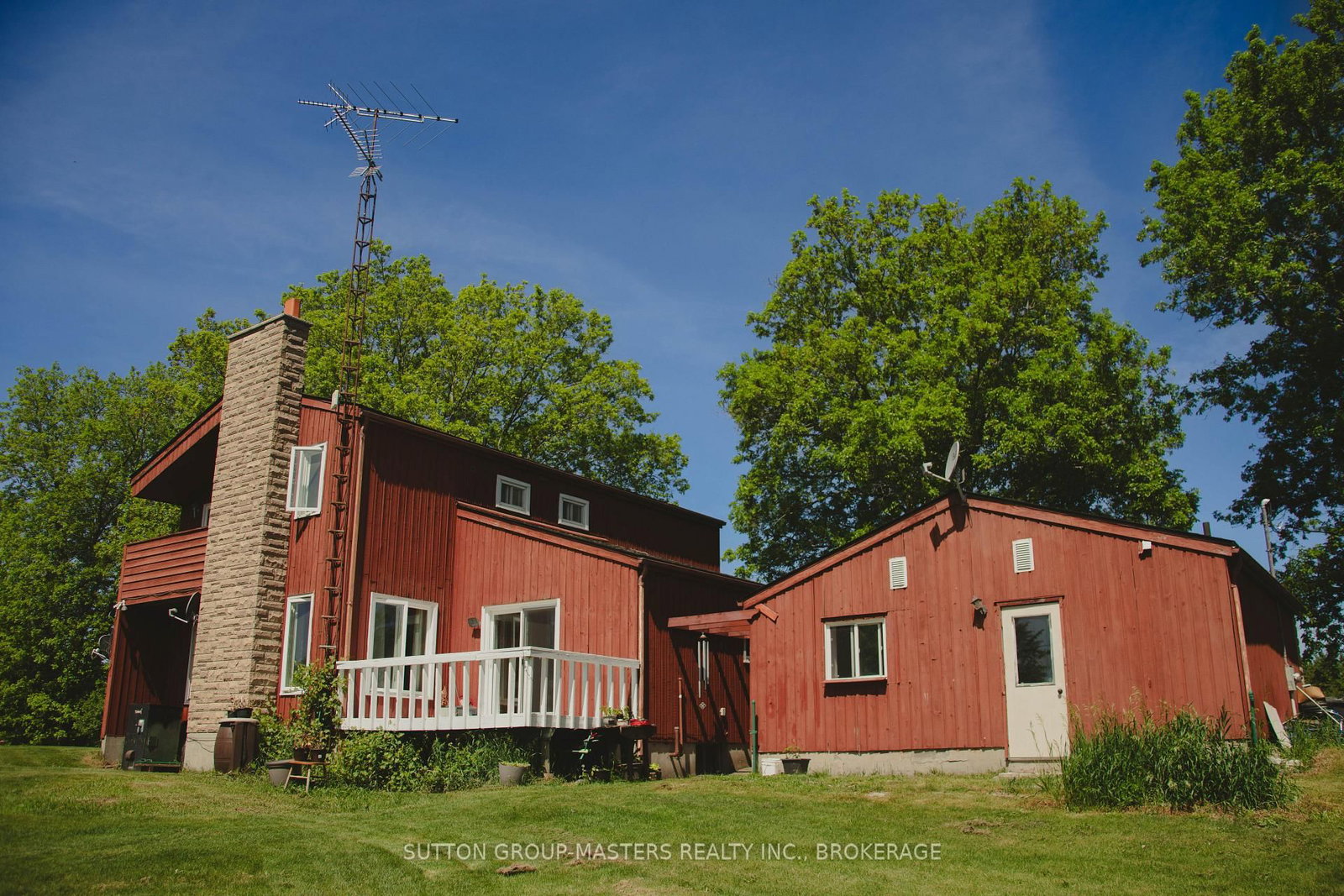 4374 County Road 1 • Yarker, ON photo 2