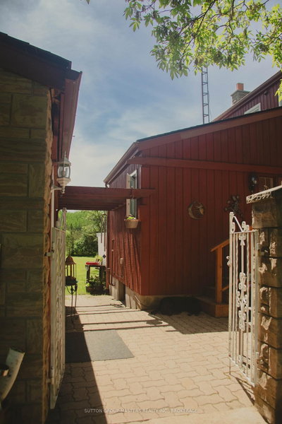 4374 County Road 1 • Yarker, ON photo 8