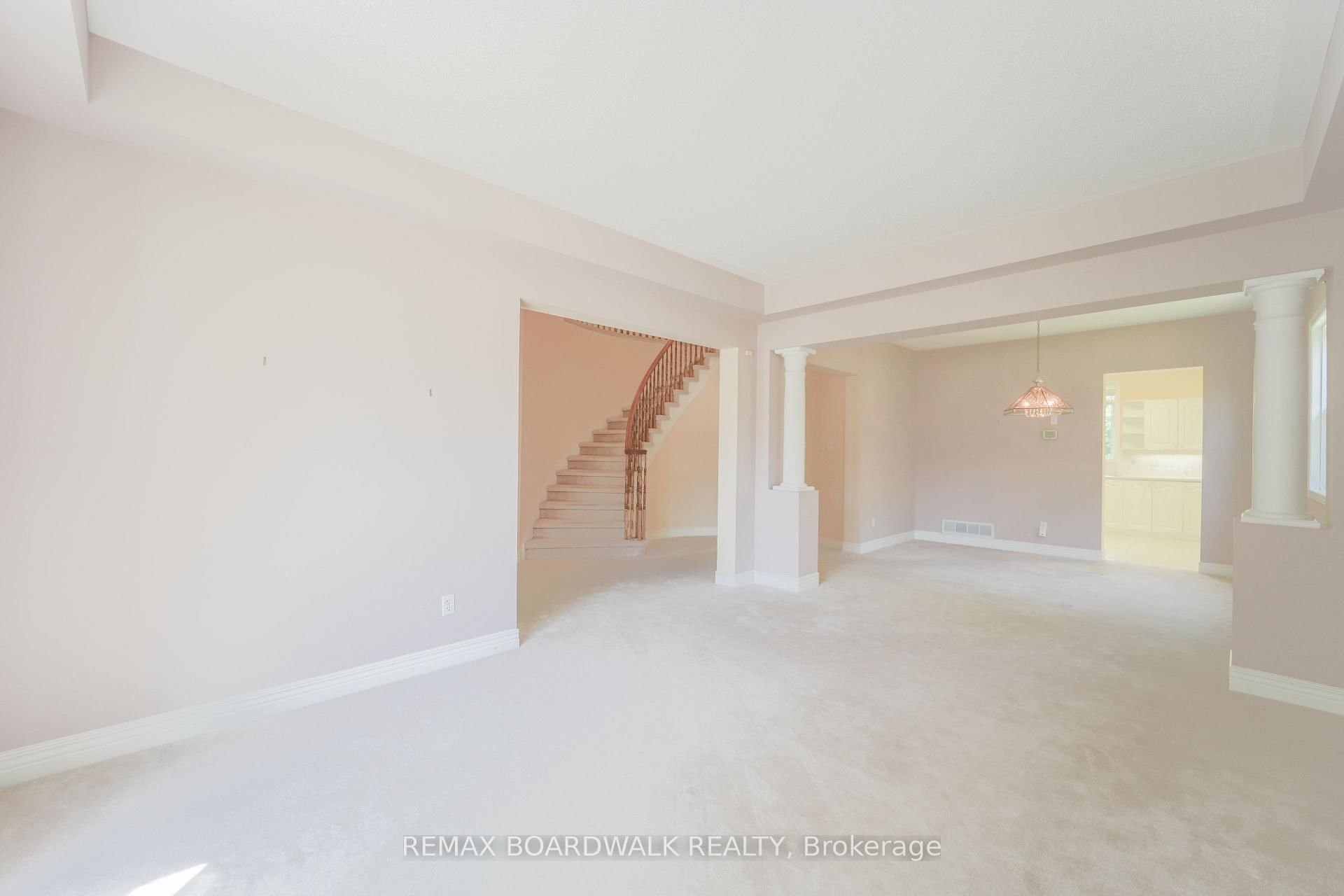 57 Mattawa Crescent