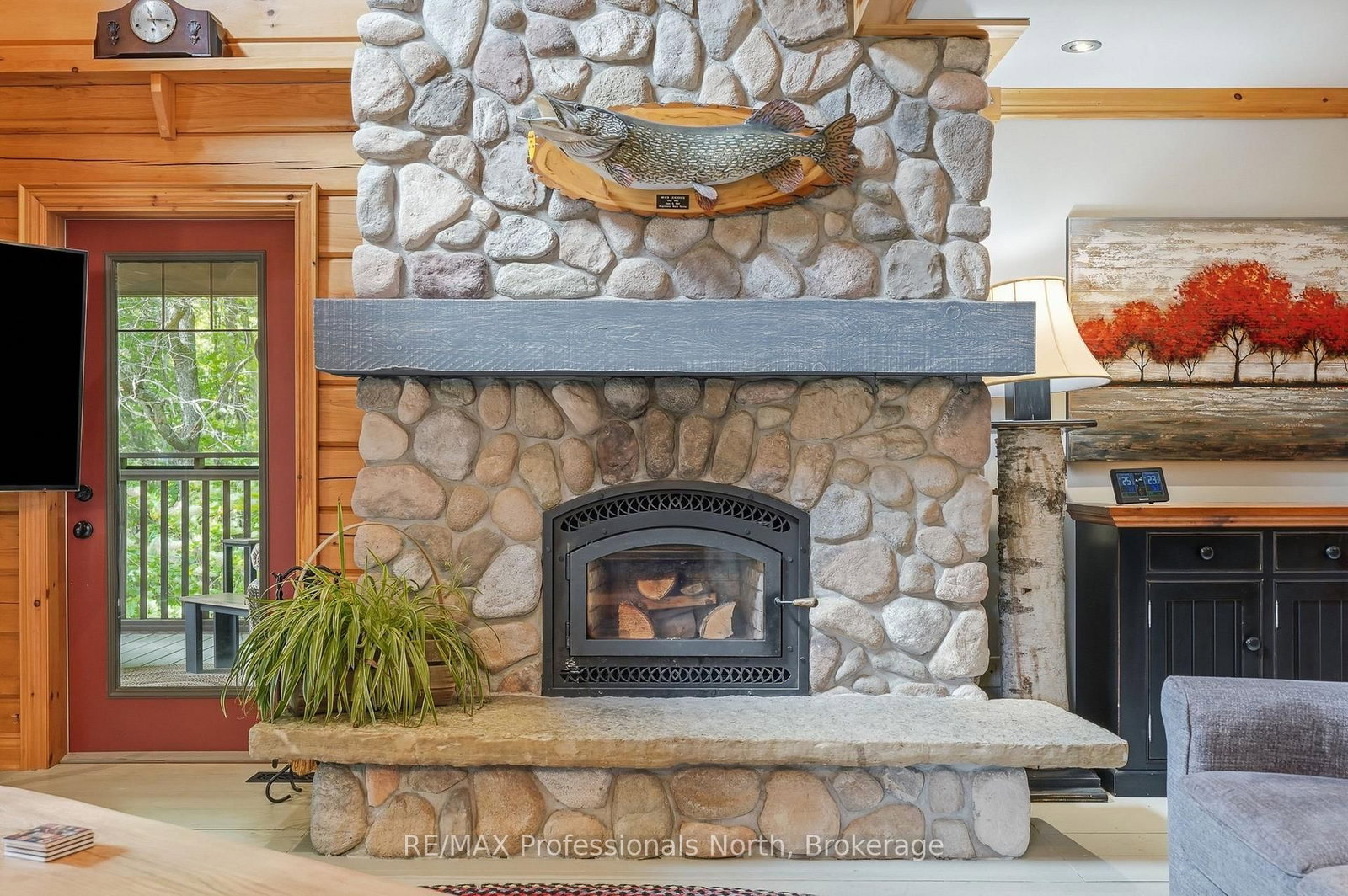 200 Riverside Drive • Kearney, ON photo 11