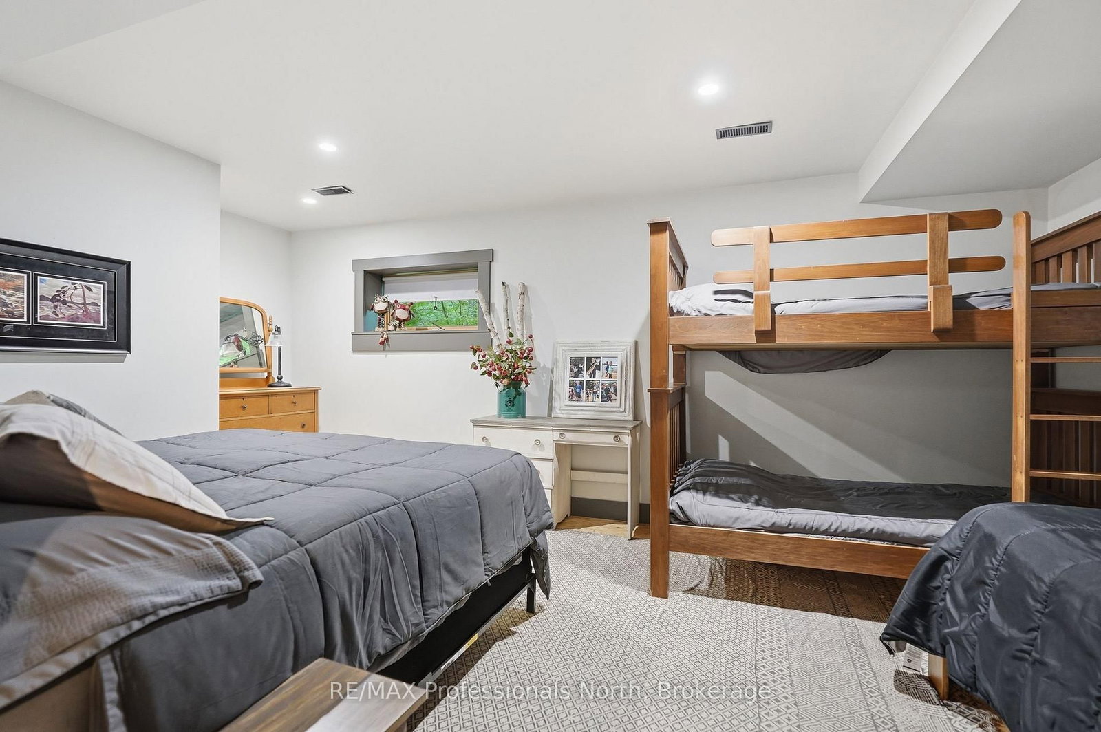 200 Riverside Drive • Kearney, ON photo 35
