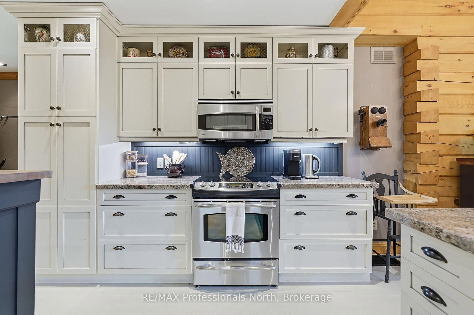 200 Riverside Drive • Kearney, ON photo 4