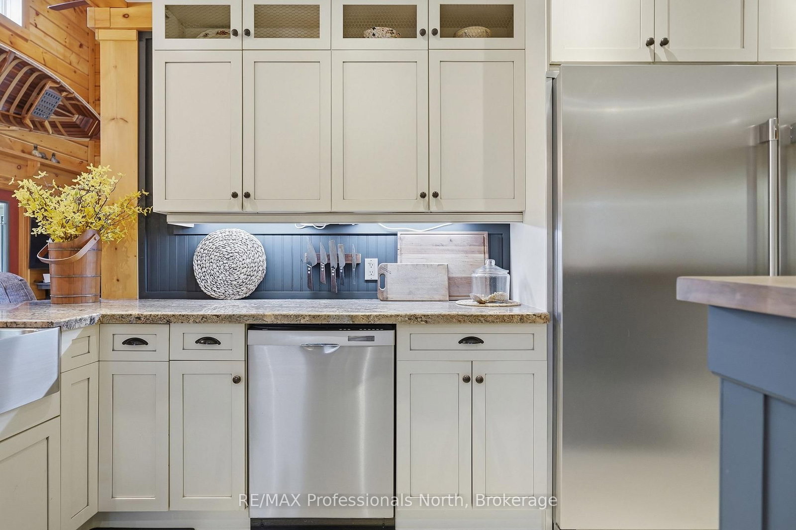 200 Riverside Drive • Kearney, ON photo 6