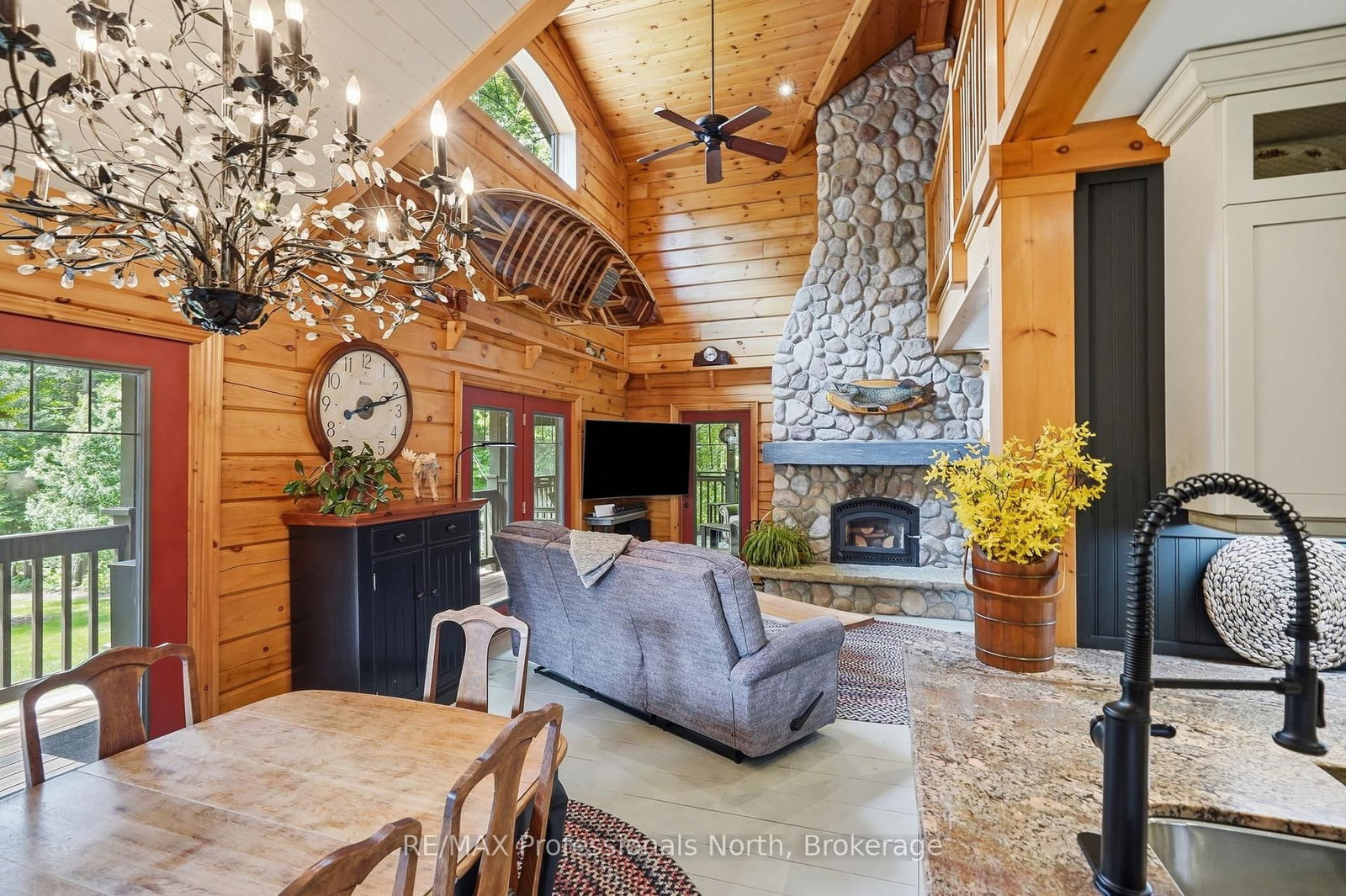 200 Riverside Drive • Kearney, ON photo 8