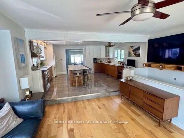 29 Crescent Street • Peterborough, ON photo 10