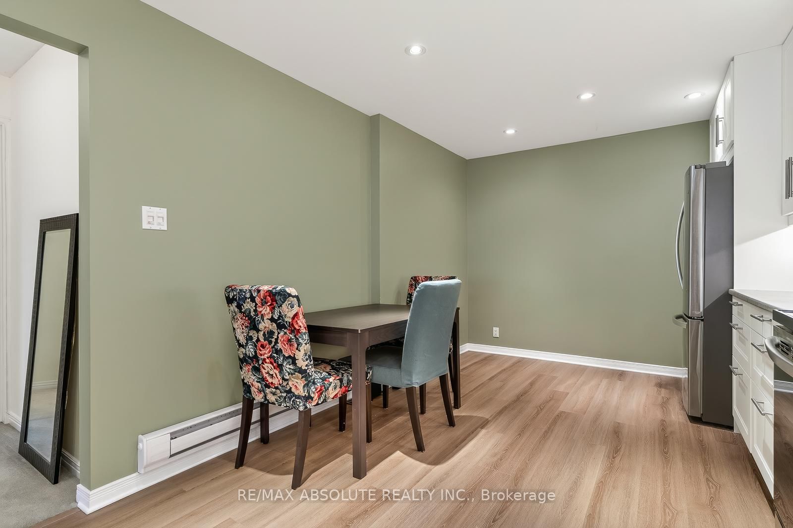 206 Stratas Court