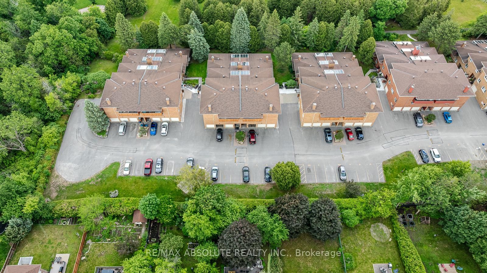 206 Stratas Court