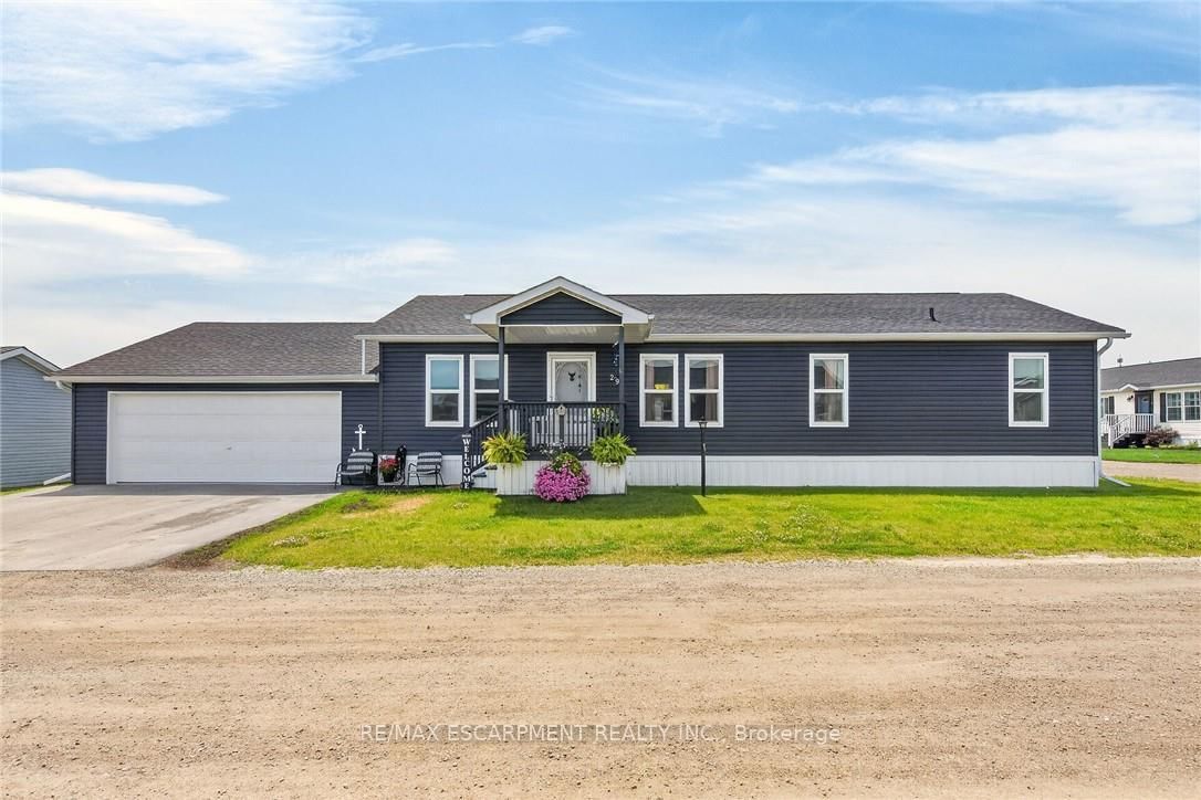 29 Hickory Hollow • Haldimand, ON photo 1