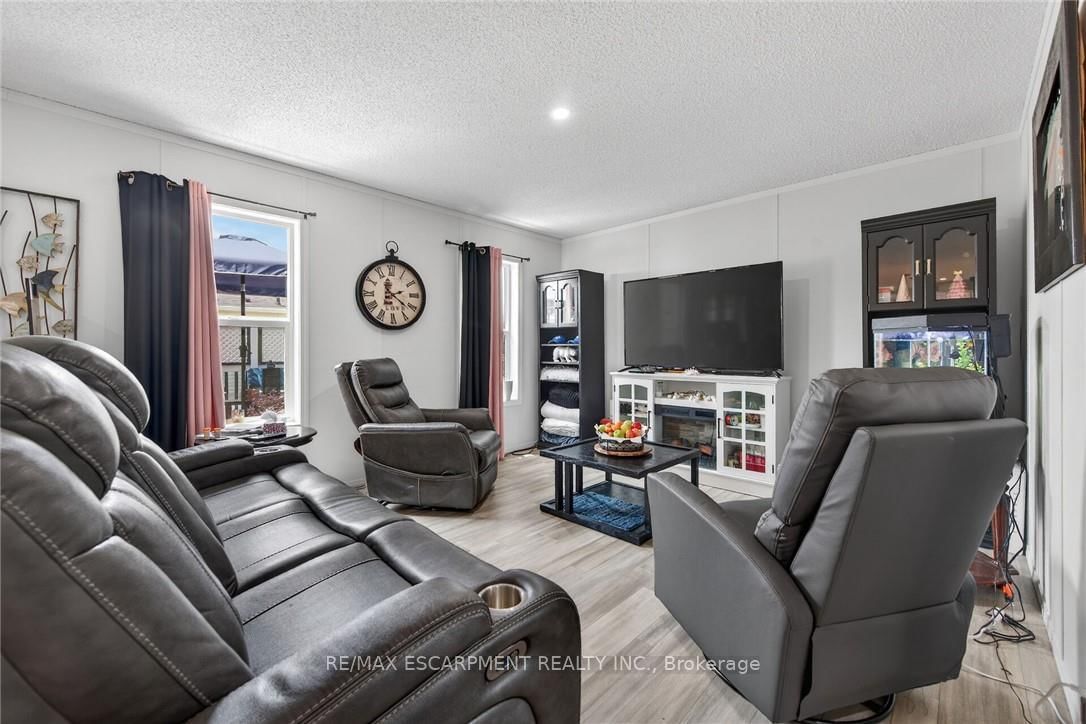 29 Hickory Hollow • Haldimand, ON photo 14