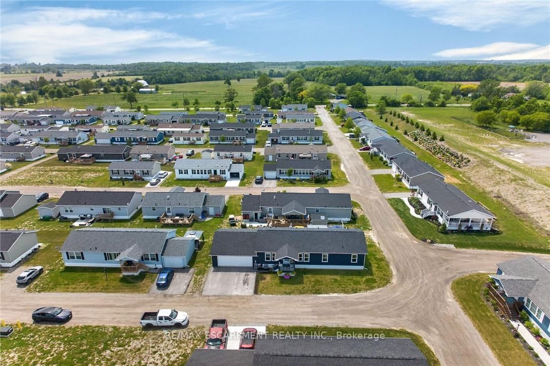 29 Hickory Hollow • Haldimand, ON photo 37