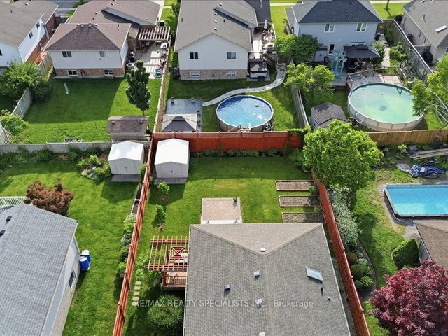 53 Edgewell Crescent