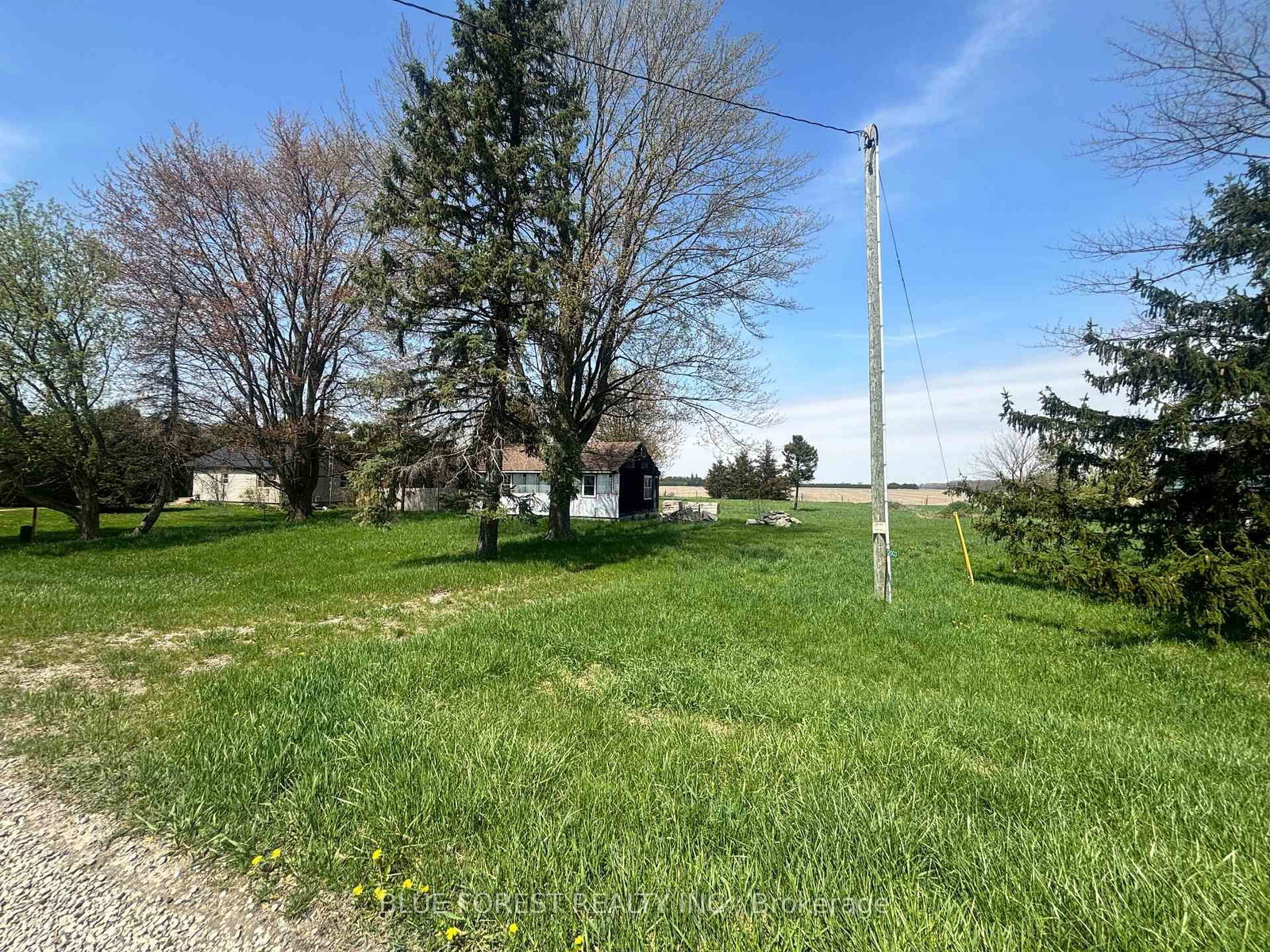 12003 Base Line • Chatham-Kent, ON photo 1
