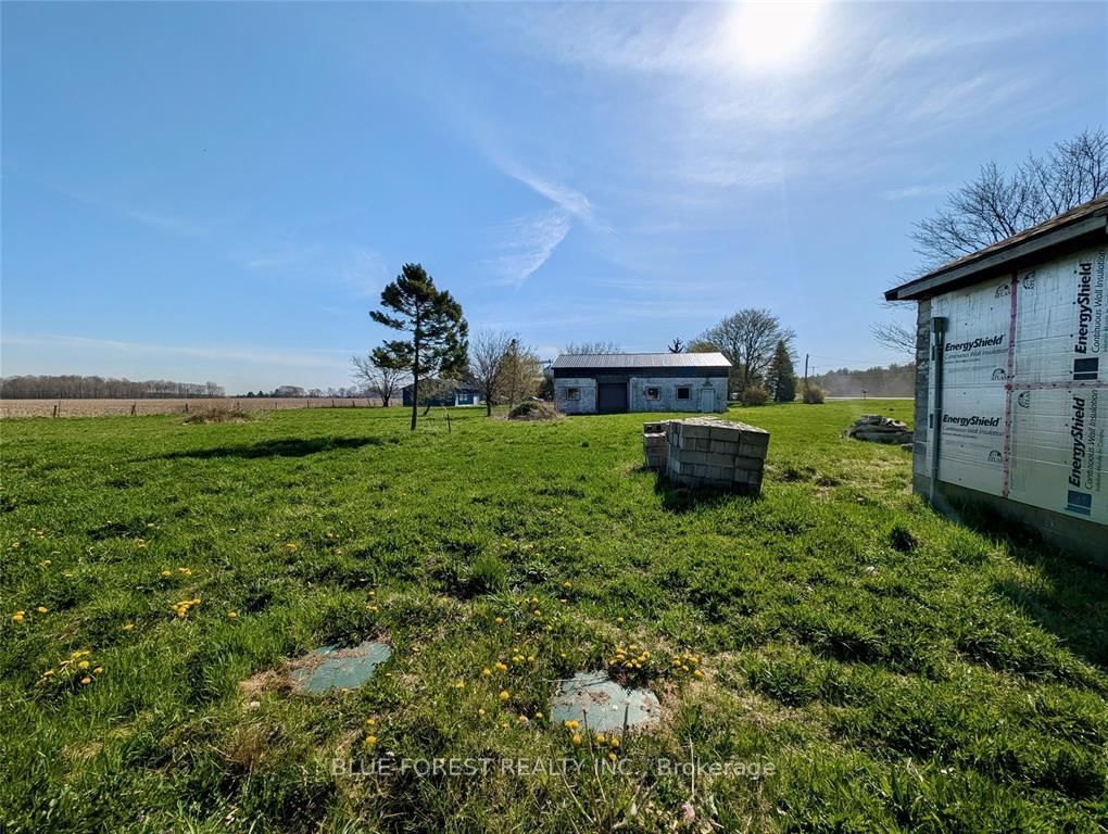 12003 Base Line • Chatham-Kent, ON photo 17