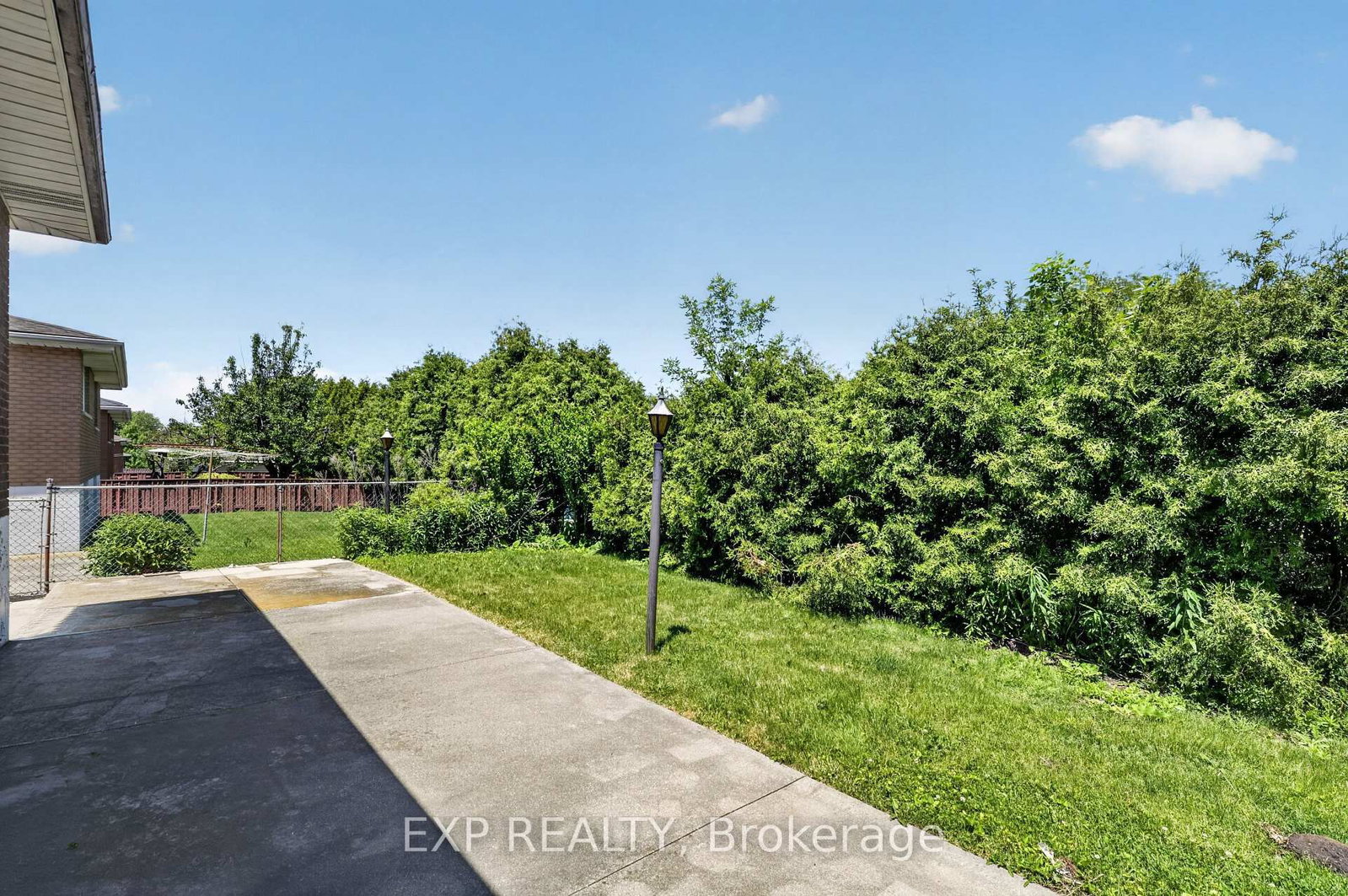 128 Hadeland Avenue • Hamilton, ON photo 41