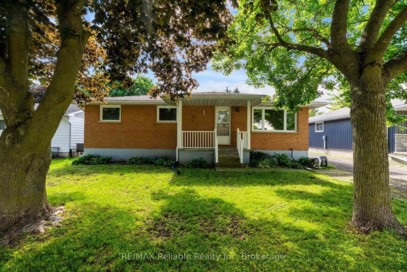 182 Jarvis Street S