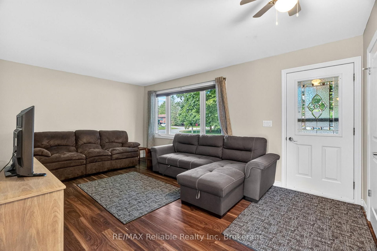 182 Jarvis Street S • Huron East, ON photo 3