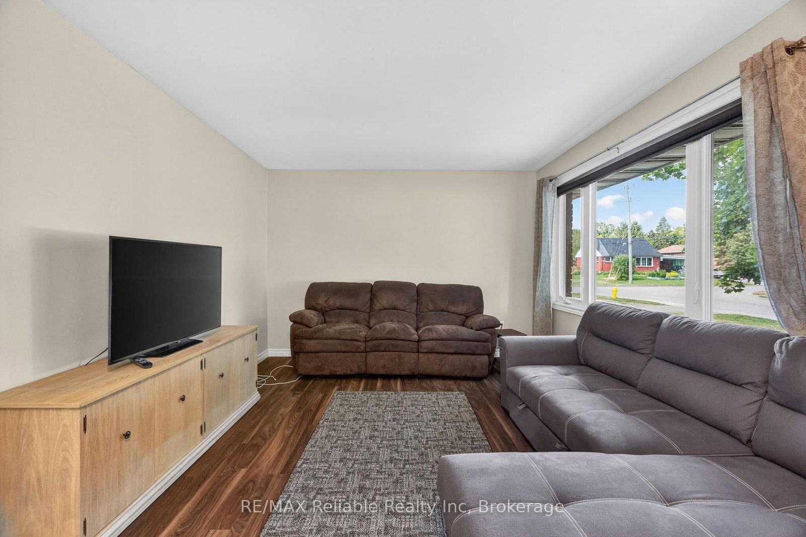 182 Jarvis Street S • Huron East, ON photo 4