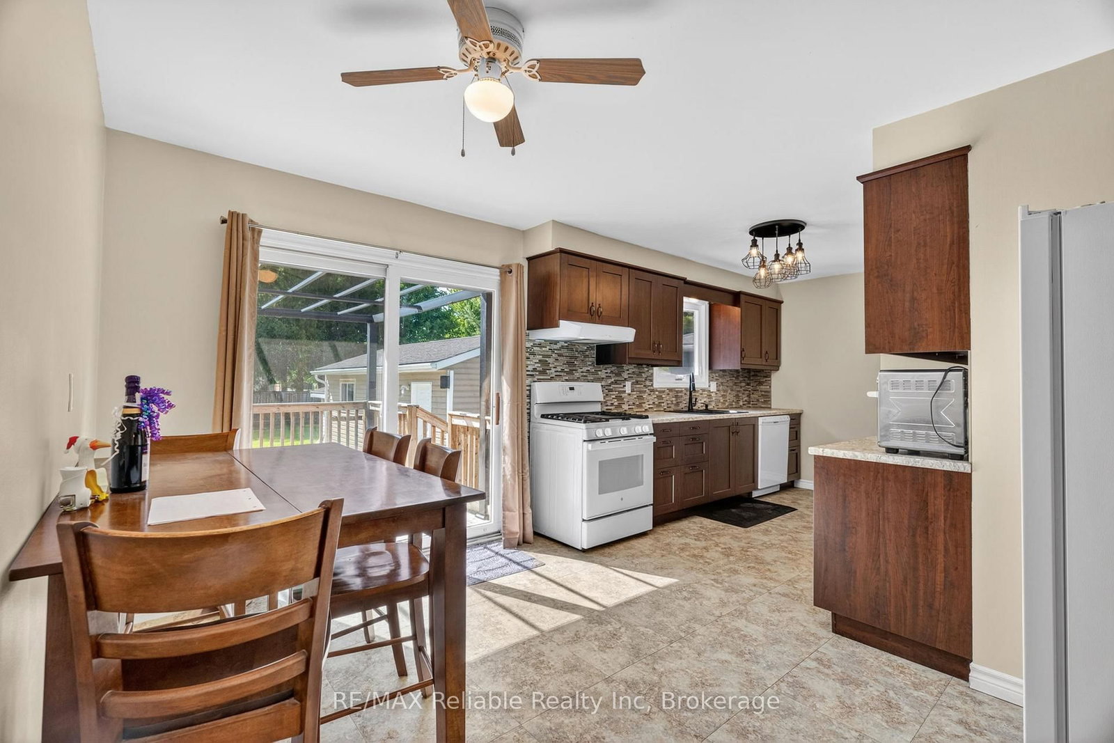 182 Jarvis Street S • Huron East, ON photo 8