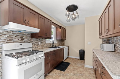 182 Jarvis Street S • Huron East, ON photo 9