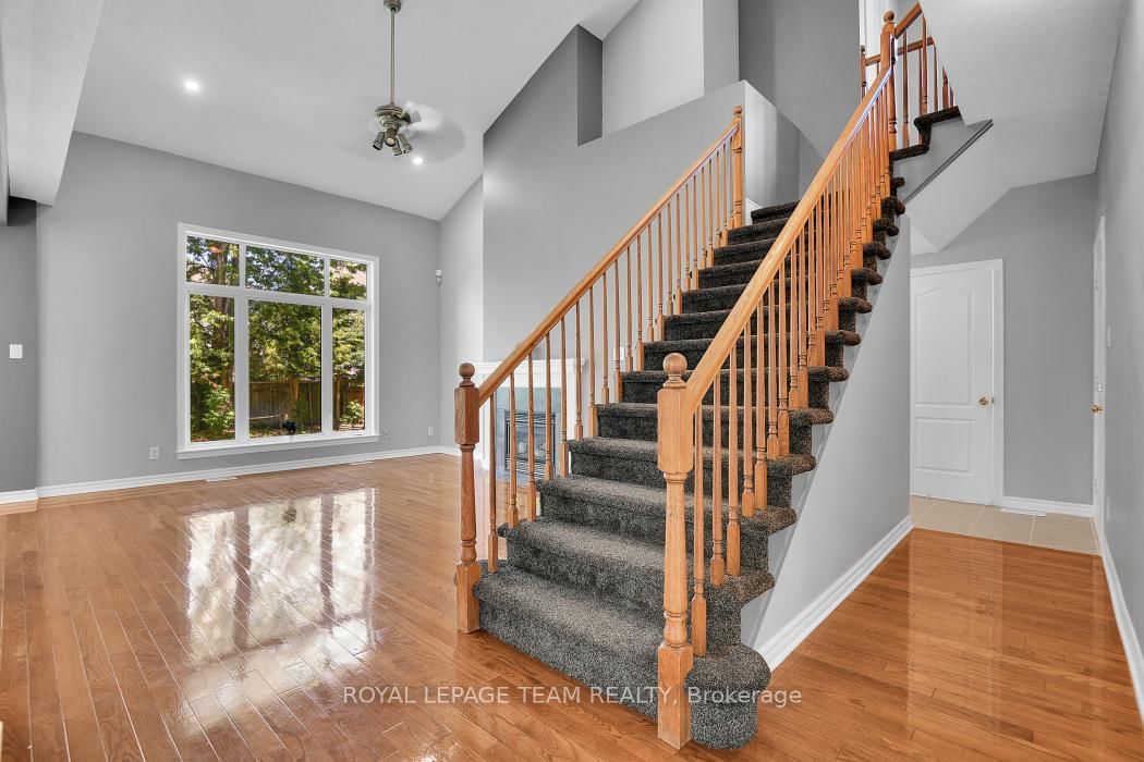 763 Long Point Circle • Ottawa, ON photo 9