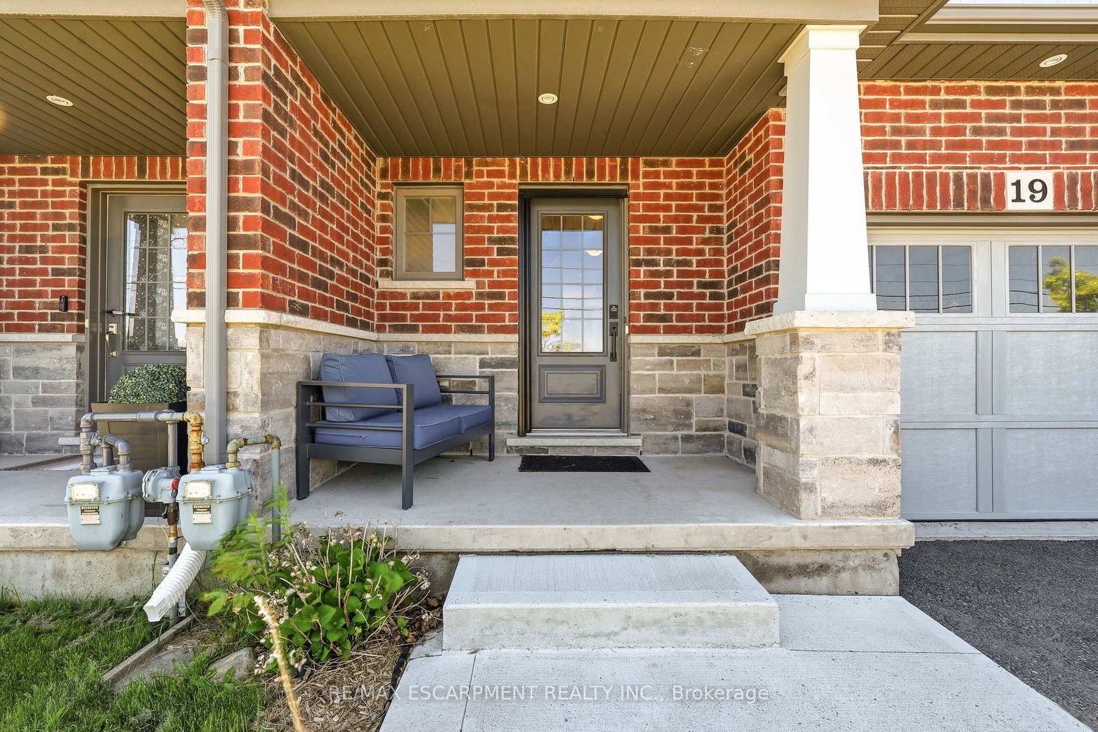19 Severino Circle • West Lincoln, ON photo 3