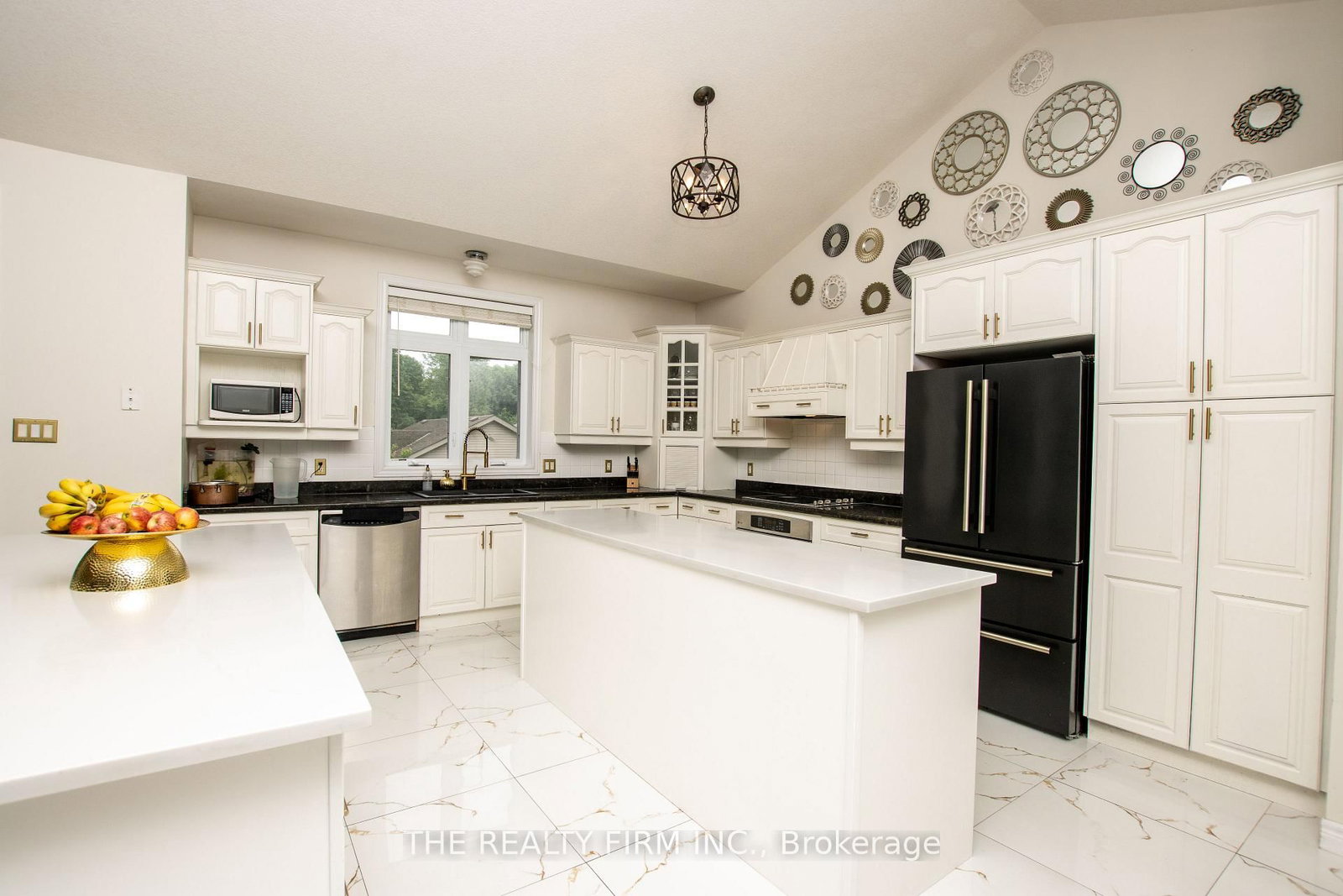 24677 Pioneer Line • West Elgin, ON photo 11