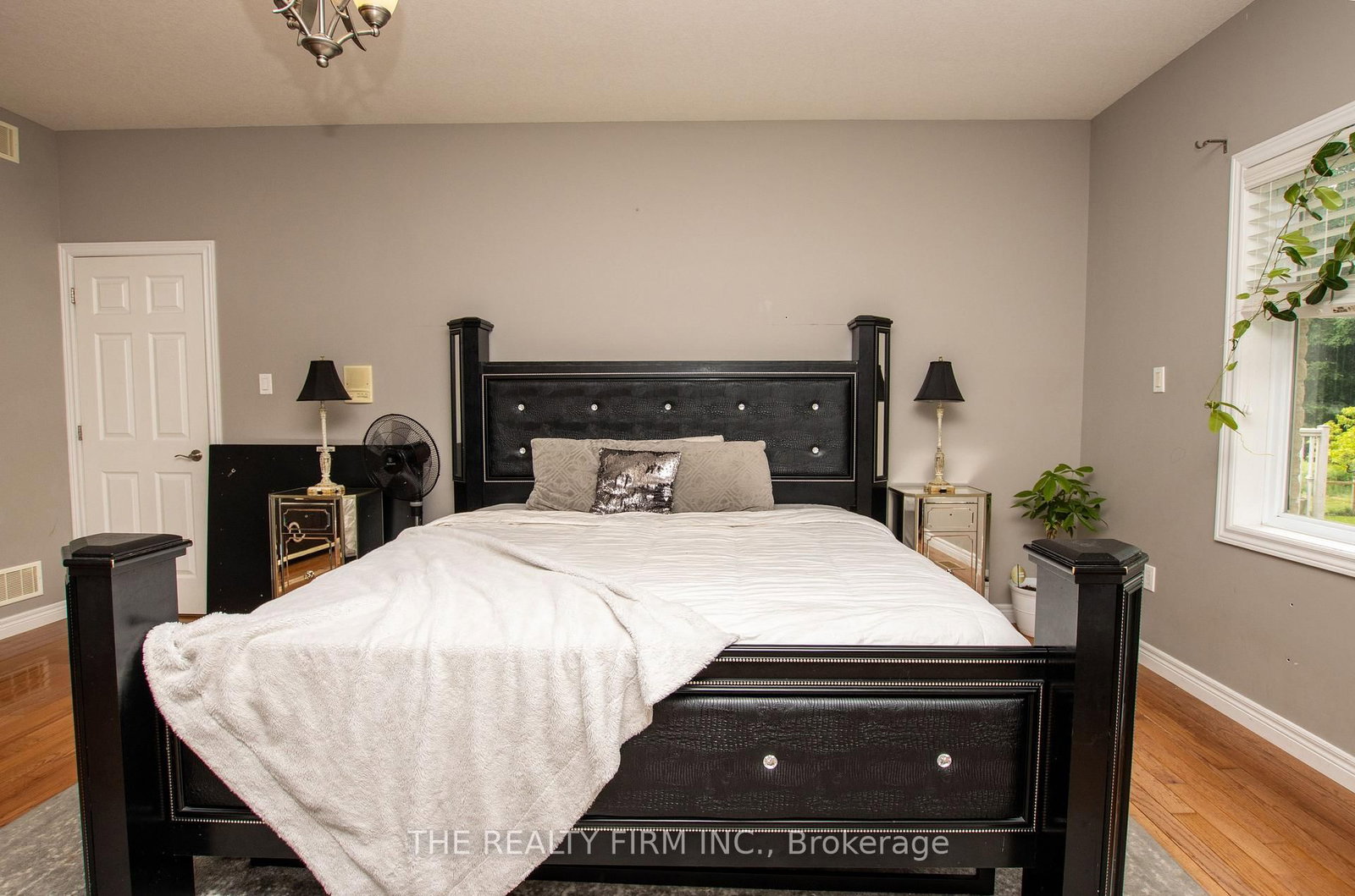 24677 Pioneer Line • West Elgin, ON photo 19