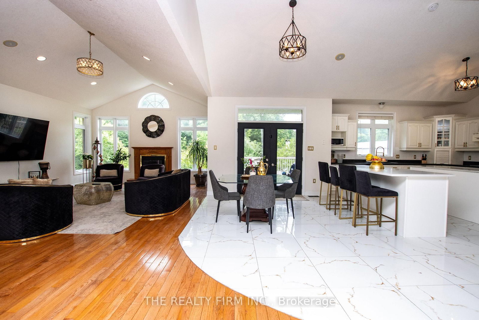 24677 Pioneer Line • West Elgin, ON photo 7