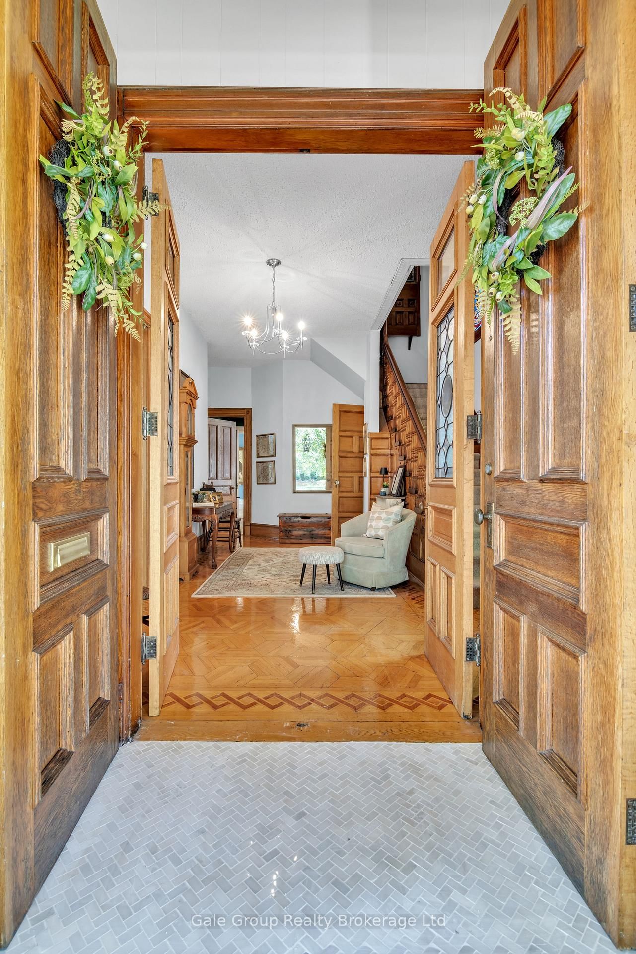 105 Vansittart Avenue • Woodstock, ON photo 30
