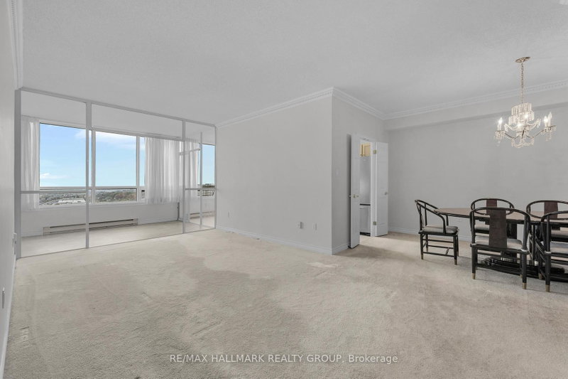 1480 Riverside Dr photo 5