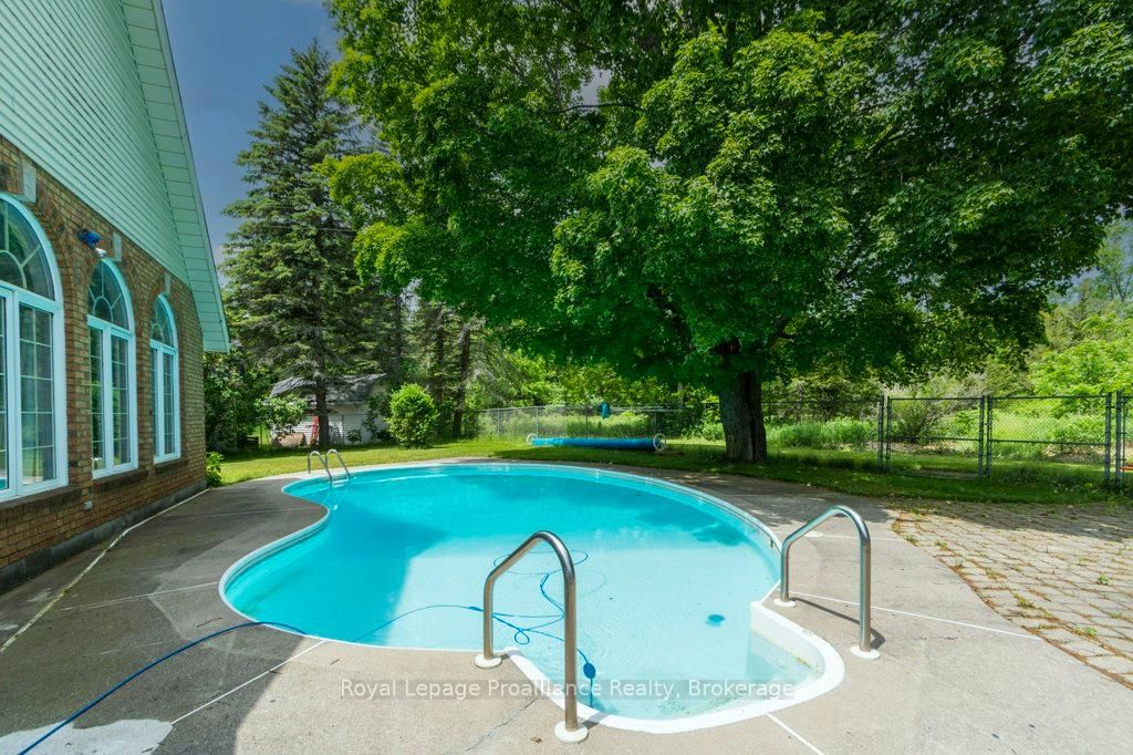 218 Lock Road • Quinte West, ON photo 36