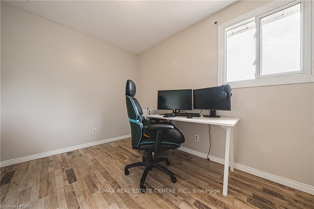 27 Ludlow Crescent • Brantford, ON photo 24
