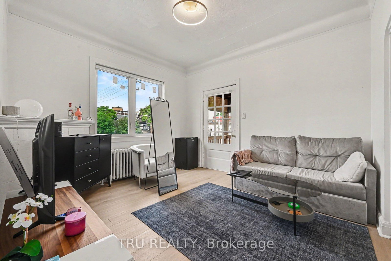 351 Friel Street • Ottawa, ON photo 4