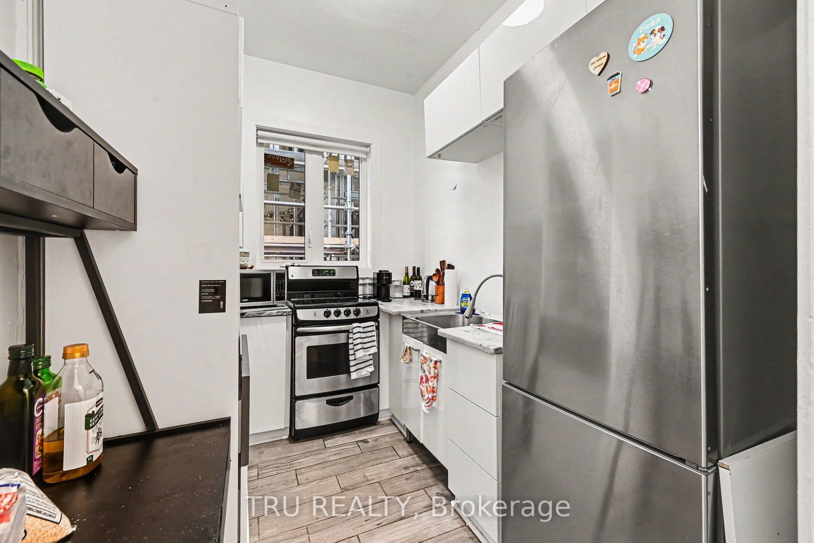 351 Friel Street • Ottawa, ON photo 8