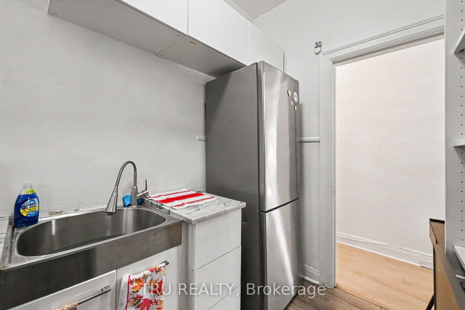 351 Friel Street • Ottawa, ON photo 9