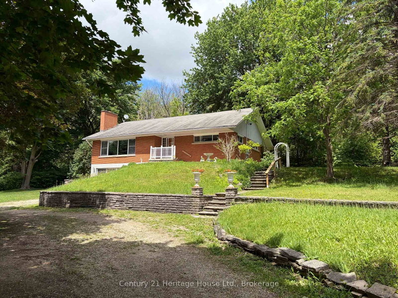 252 Durham Road W
