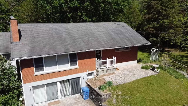 252 Durham Road W