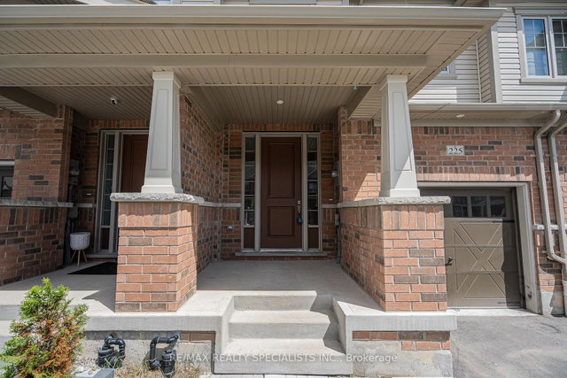 225 Broadacre Drive