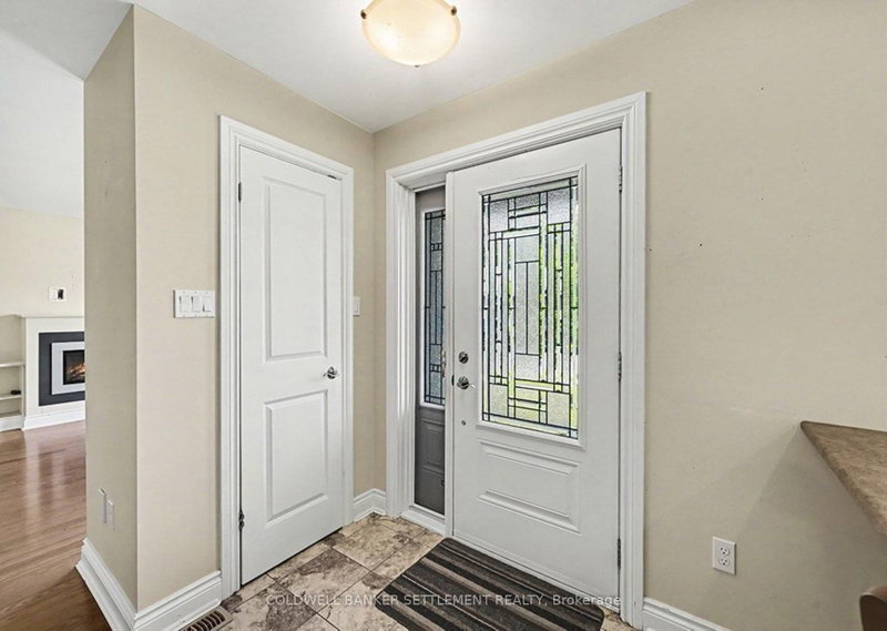 112 Mac Campbell Dr photo 4