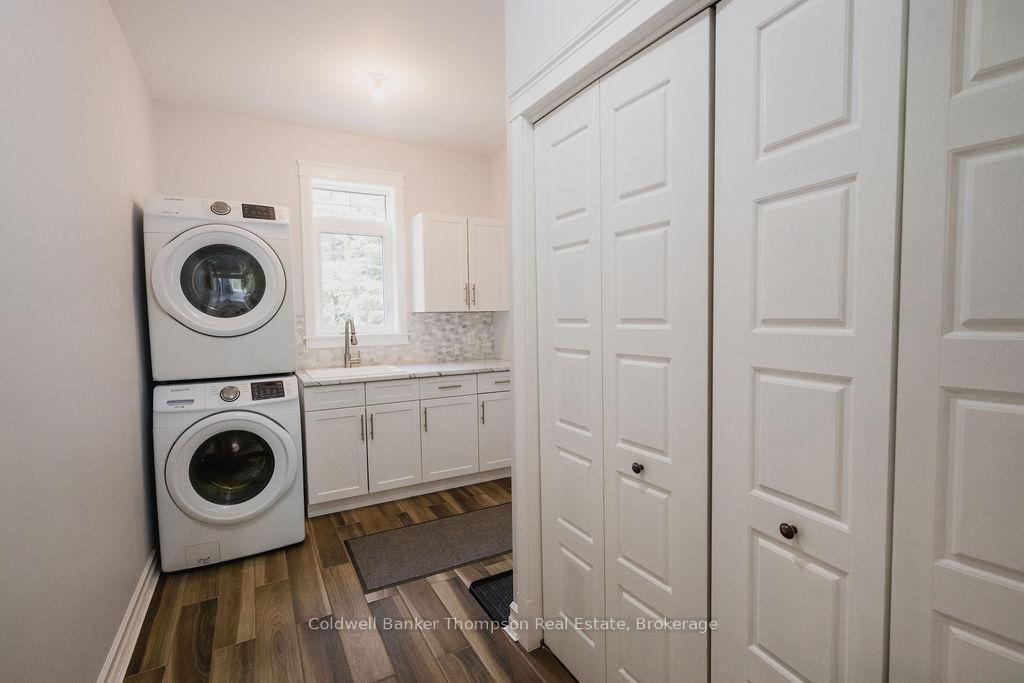 39 Riverside Avenue • South River, ON photo 17