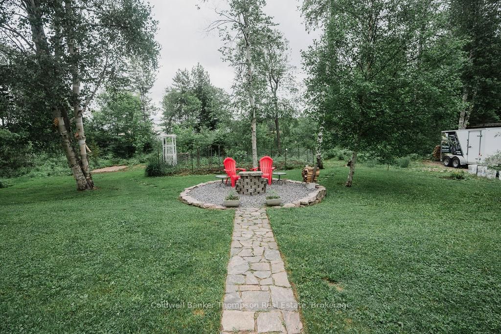 39 Riverside Avenue • South River, ON photo 6