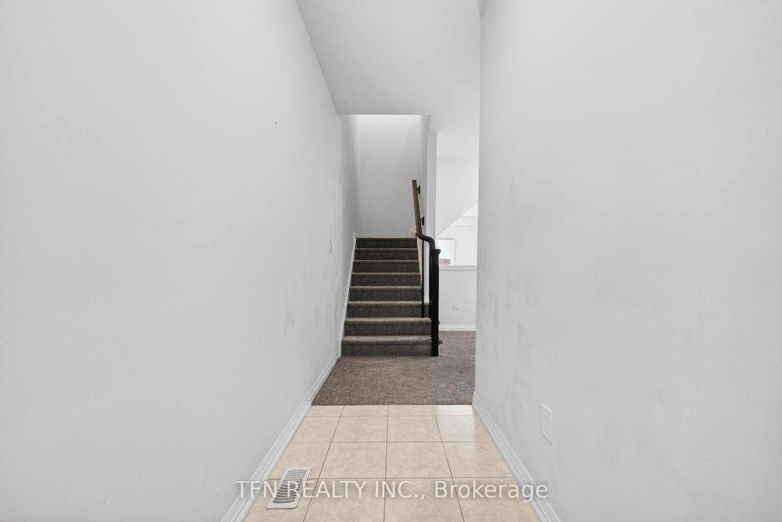 245 Bur Oak Drive • Thorold, ON photo 11