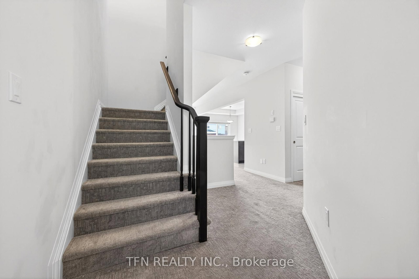 245 Bur Oak Drive • Thorold, ON photo 12