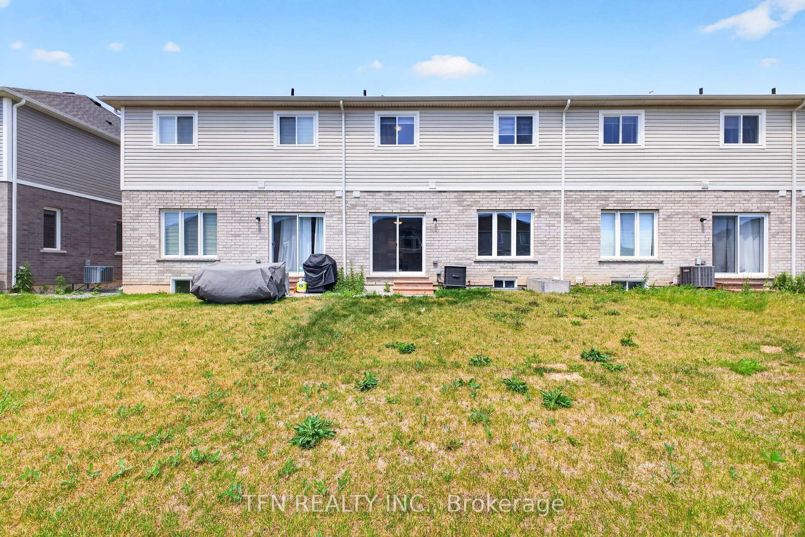 245 Bur Oak Drive • Thorold, ON photo 5