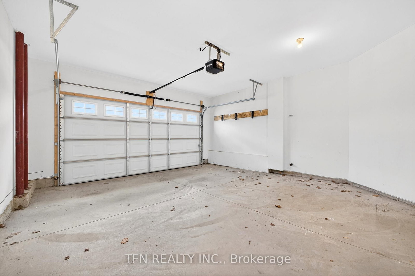 245 Bur Oak Drive • Thorold, ON photo 8