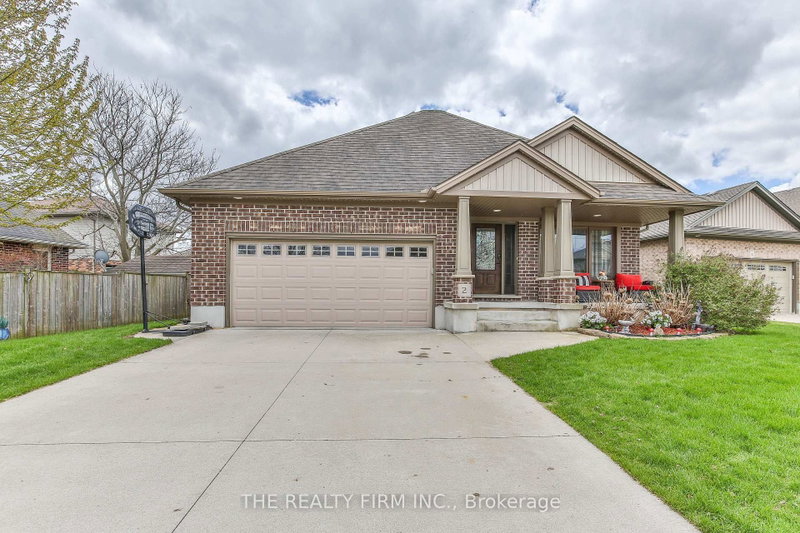 2 Ambleside Drive