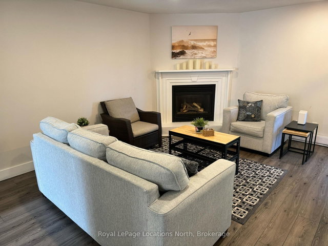 17 - 127 Alfred Street W